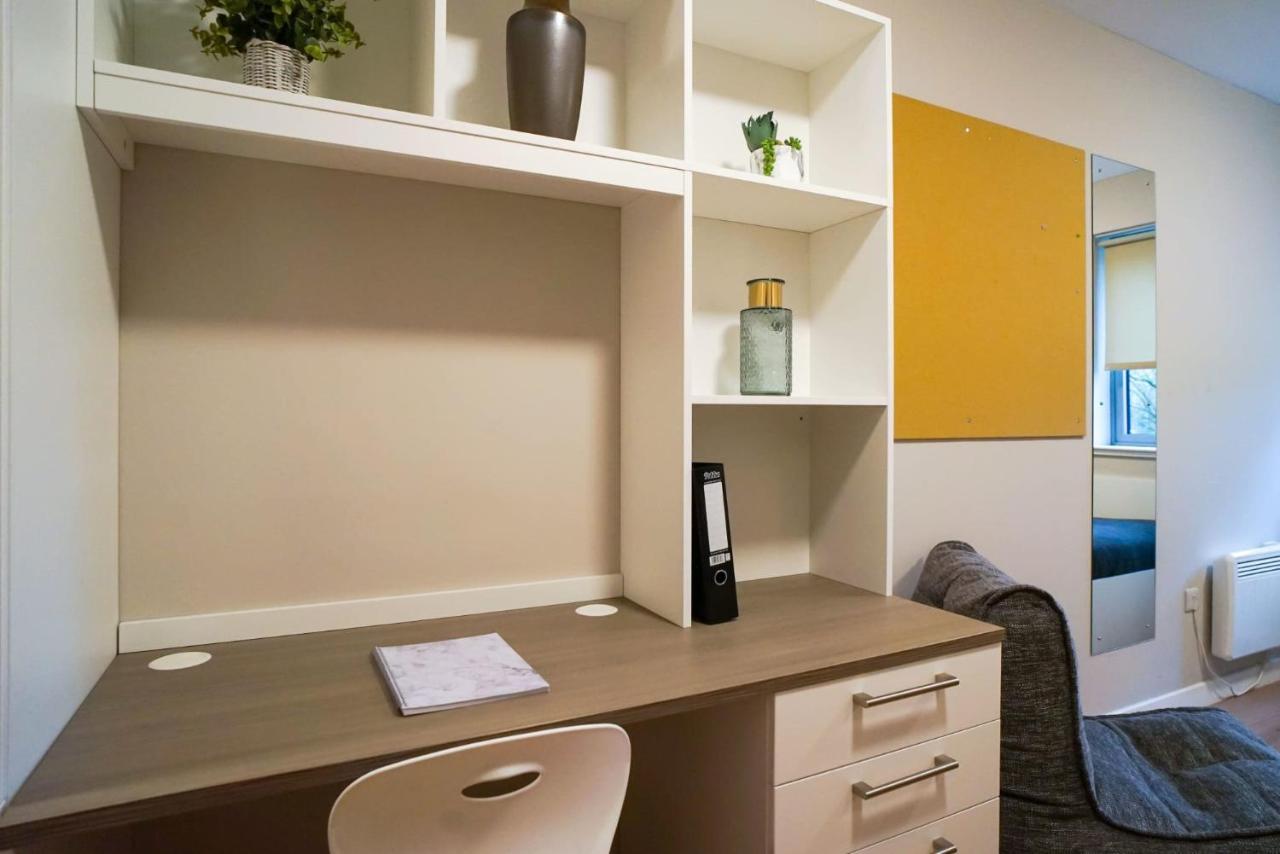 1 Bedroom Apartments, Studios And Ensuite Bedrooms With Shared Kitchen At Centro House In Στέρλινγκ Εξωτερικό φωτογραφία