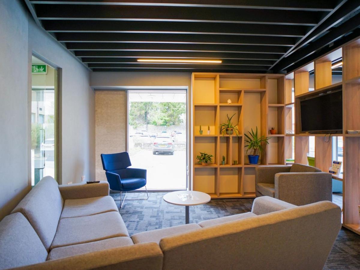 1 Bedroom Apartments, Studios And Ensuite Bedrooms With Shared Kitchen At Centro House In Στέρλινγκ Εξωτερικό φωτογραφία