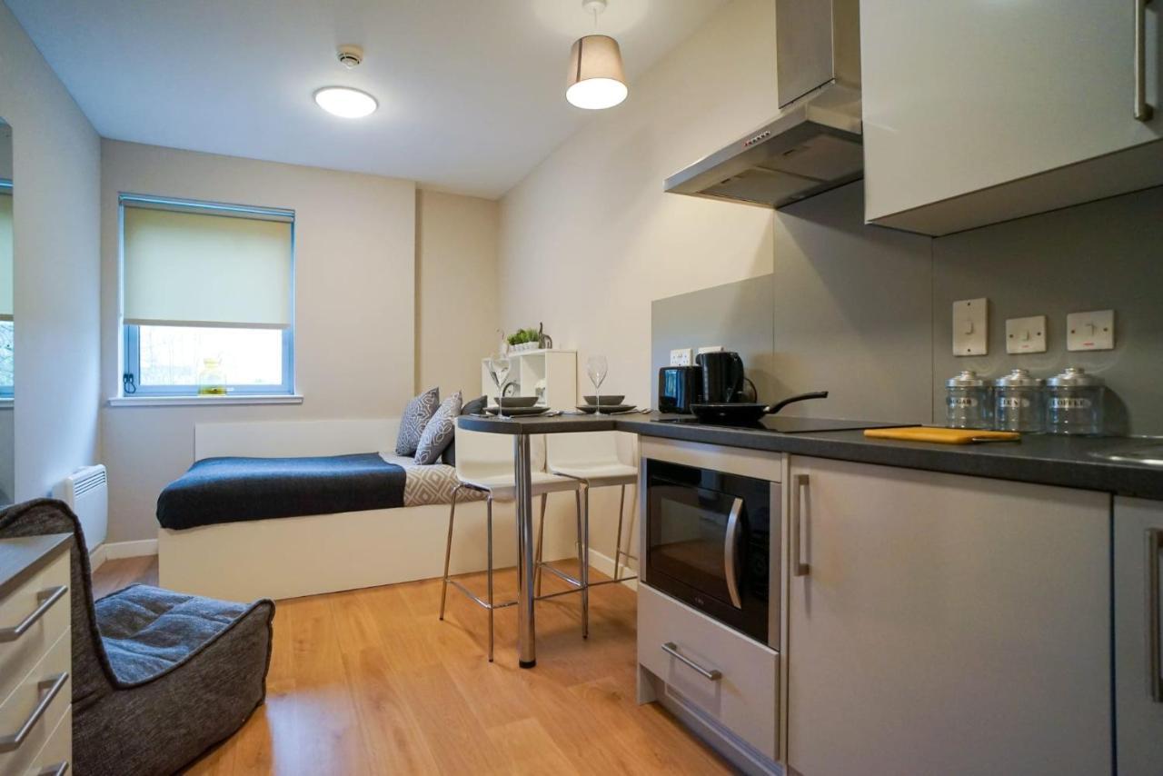 1 Bedroom Apartments, Studios And Ensuite Bedrooms With Shared Kitchen At Centro House In Στέρλινγκ Εξωτερικό φωτογραφία