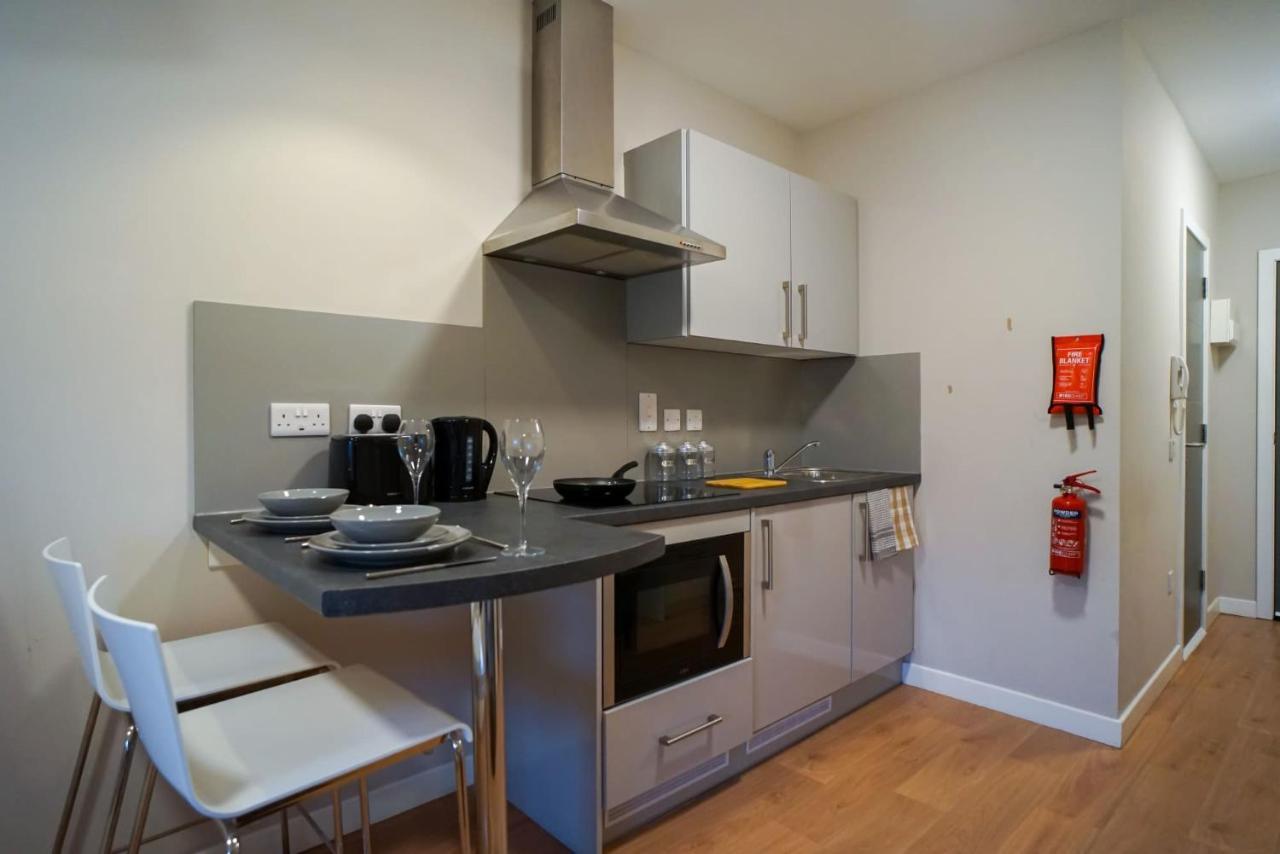 1 Bedroom Apartments, Studios And Ensuite Bedrooms With Shared Kitchen At Centro House In Στέρλινγκ Εξωτερικό φωτογραφία