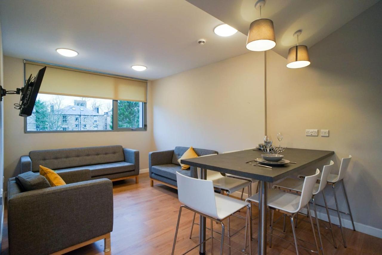 1 Bedroom Apartments, Studios And Ensuite Bedrooms With Shared Kitchen At Centro House In Στέρλινγκ Εξωτερικό φωτογραφία
