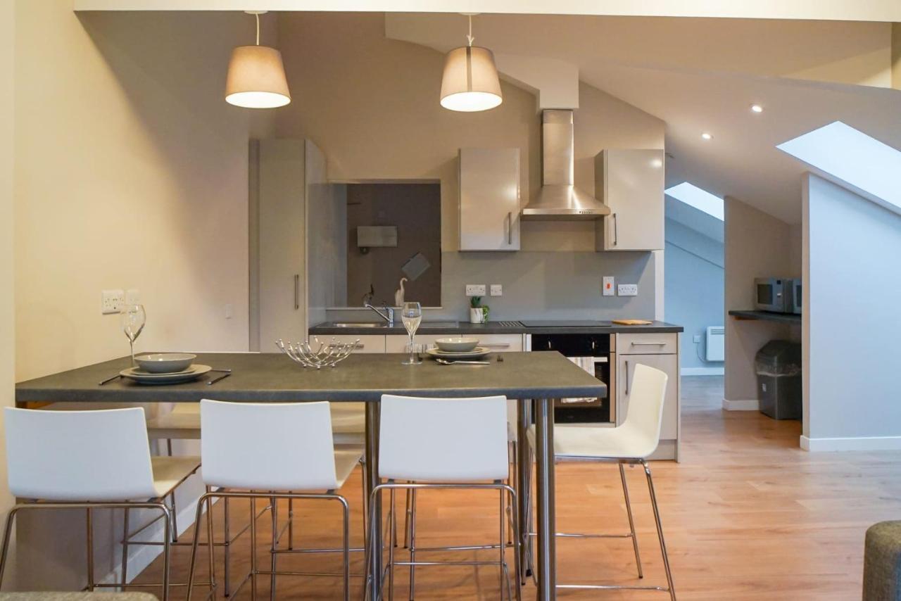 1 Bedroom Apartments, Studios And Ensuite Bedrooms With Shared Kitchen At Centro House In Στέρλινγκ Εξωτερικό φωτογραφία